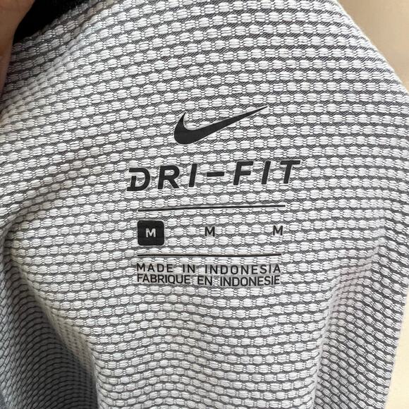 Nike Womens Pullover Long Sleeve Shirt Size M Gray Logo Hem Dri-Fit - Picture 5 of 6